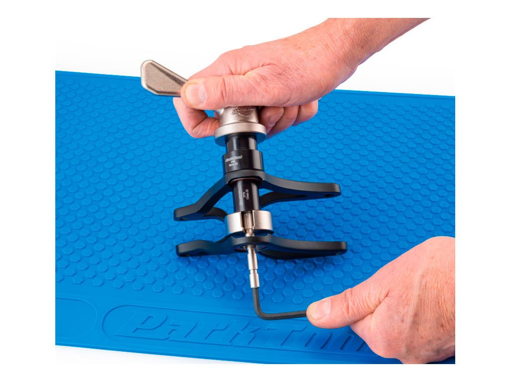 KIT EXTRACTOR/INSTALADOR DE RODAMIENTOS PARA PIVOTES DE SUSPENSIÓN (NO VÁLIDO PARA CUBOS DE RUEDA) - miniatura 3